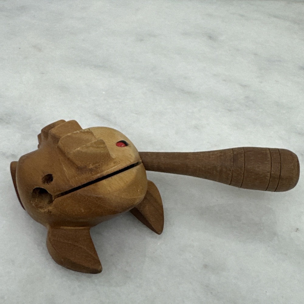 Thailand Craft Wooden Lucky Frog Croaking Musical Instrument Home Office Decor